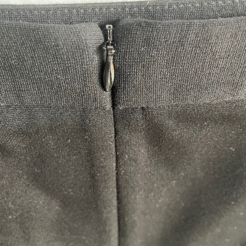 🌸Talbots Refined Ponte Pencil Skirt in Black, Size 16 - Picture 5 of 10